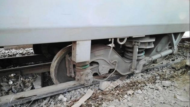 उन्नाव में ट्रेन हुई बेपटरी टला बड़ा हादसा! - Unnao, train accident, Uttar Pradesh,