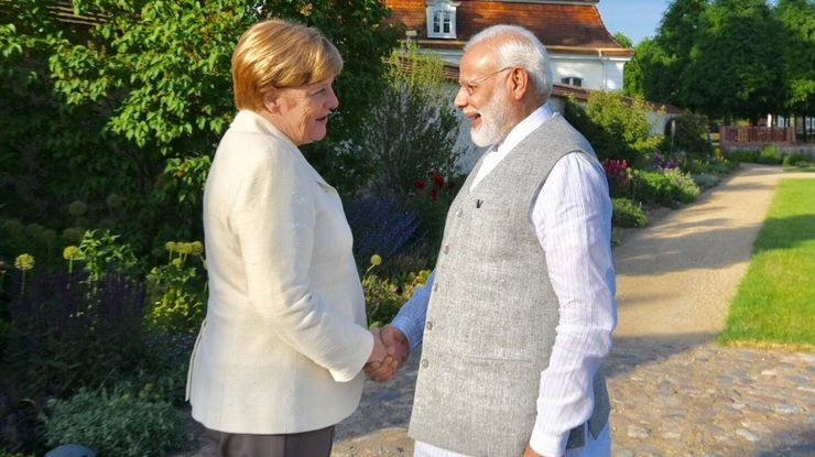 आतंकवाद से लड़ने में यूरोप अग्रणी भूमिका निभाए : मोदी - Narendra Modi, Europe, Germany
