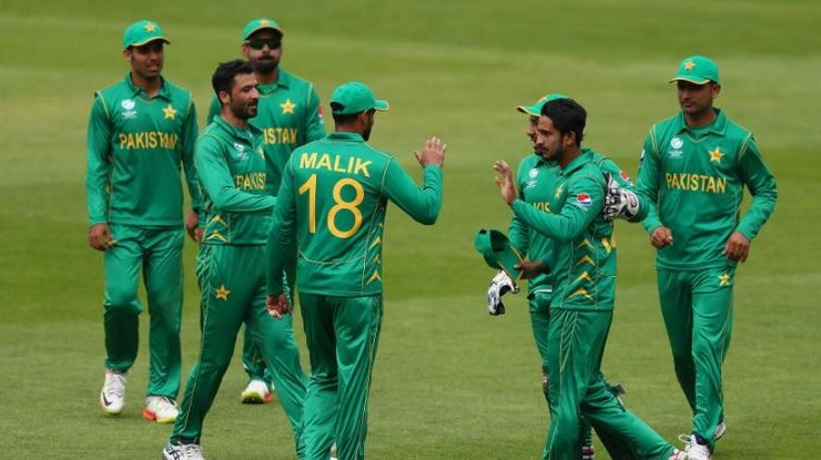 चैम्पियंस ट्रॉफी 2017 : पाकिस्तान-इंग्लैंड मैच के यादगार लम्हे - Champions Trophy 2017 Pakistan-England match