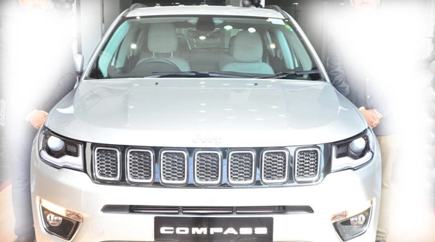 एफसीए इंडिया ने नई जीप 'कम्पास' के साथ इंदौर में रखा कदम - Jeep Compass, Indore