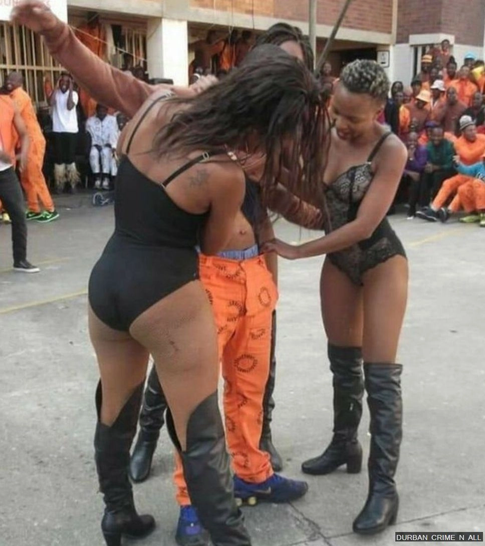 क़ैदियों का मन बहलाने पहुंचीं 'स्ट्रिपर्स', जांच के आदेश - Sun City Jail in South Africa