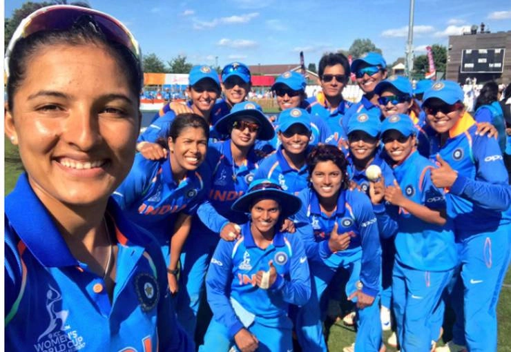 महिला विश्व कप :  भारत ने लगाया 'जीत का चौका, सेमीफाइनल पक्का