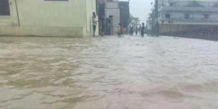 मॉनसून अपडेट : नेपाल में बाढ़ में फंसे 600 लोगों में 200 भारतीय - Nepal flood