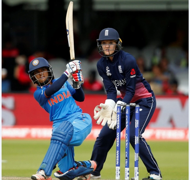 #IndvsEng : भारत-इंग्लैंड फाइनल मैच के हाईलाइट्‍स - Live women world cup final : India v England match