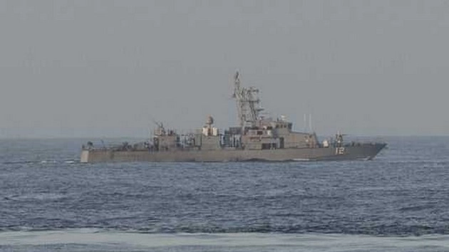 अमेरिकी नौसेना ने ईरानी जहाज को चेताया, चलाई गोलियां... - US Navy Fires Warning Shots Near Iran Ship