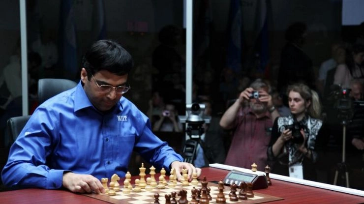 पांच बार के विश्व चैंपियन भारत के विश्वनाथन आनंद नौवें स्थान पर - Viswanathan Anand, St. Louis Rapid Chess Tournament