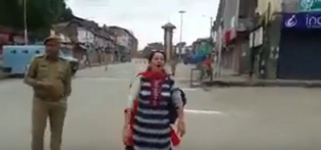 श्रीनगर में महिला के देशभक्ति के नारे लगाने का वीडियो वायरल - Srinagar Patriotism Independence Day