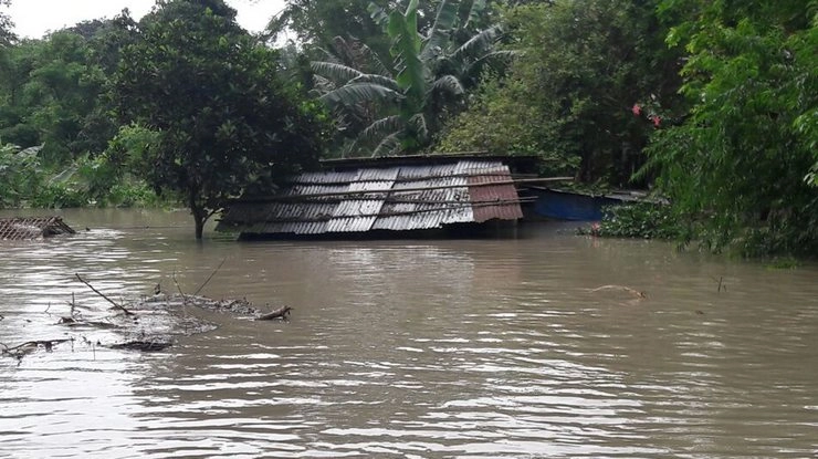 Indonesia। इंडोनेशिया में बाढ़ व भूस्खलन में मृतकों की संख्या 77 हुई - Floods and landslides in Indonesia