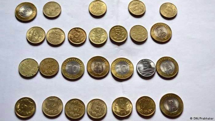 बड़ी समस्या बने छोटे सिक्के - Indian Coin