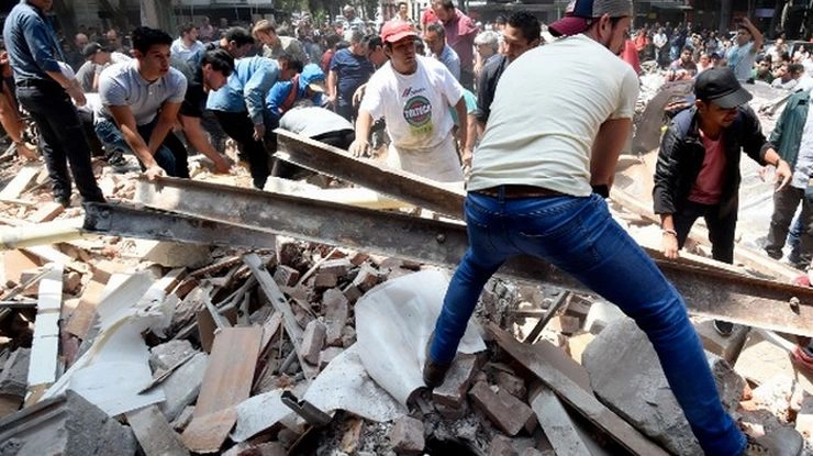 मैक्सिको में भूकंप से तबाही, कई इमारतें धराशायी, 226 की मौत - earthquake hits Mexico