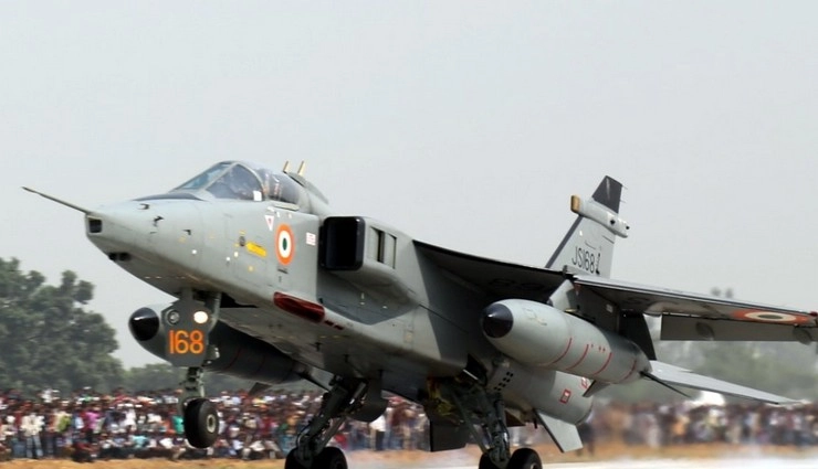 आगरा-लखनऊ एक्सप्रेस वे पर भारतीय वायुसेना ने रचा इतिहास
