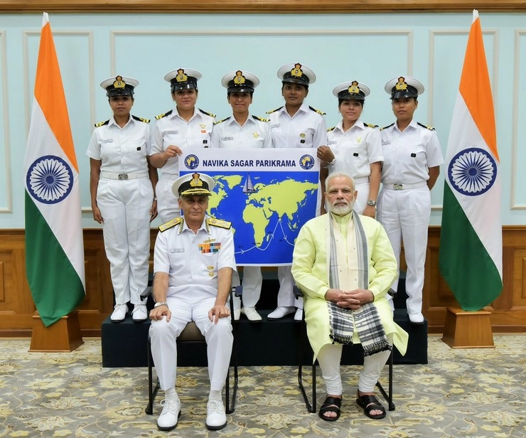 विश्व परिक्रमा के दूसरे चरण पर निकली नौसेना की जांबाज महिला टीम - World Parikrama Indian Navy, Women's Team