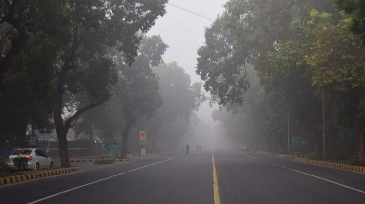 दिल्ली सारखी आता मुंबई प्रदूषण झाले धुके नाही ते तर धुरके