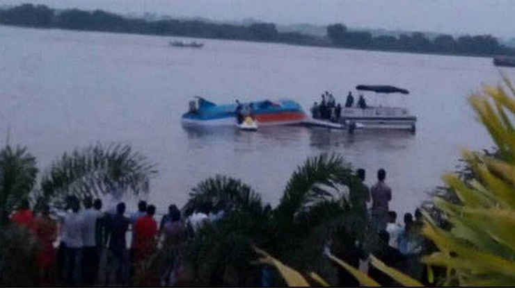 कृष्णा नदी में नौका हादसा, 14 लोगों की मौत, 9 लापता