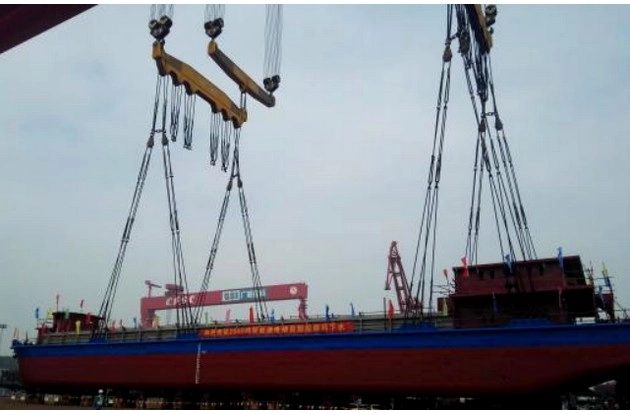 चीन ने लांच किया बिजली से चलने वाला मालवाहक जहाज
