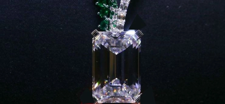 दुनिया सबसे बड़ा हीरा इतनी कीमत में हुआ नीलाम - Diamond US Dollar