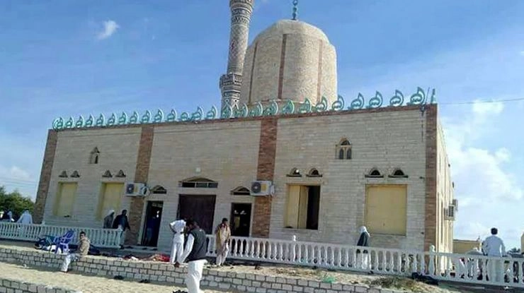 मिस्र में मस्जिद पर आतंकी हमला, 305 लोगों की मौत