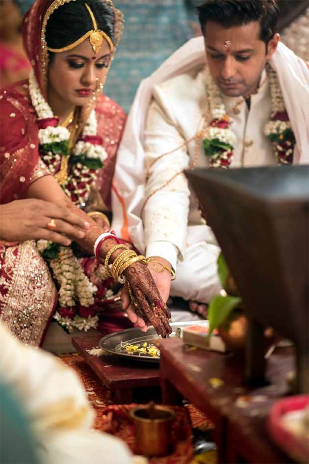 अजय देवगन की 'बेटी' ने गुपचुप की शादी - Ajay Devgn, Ishita Dutta, Vatsal Seth, Firangi, Marriage