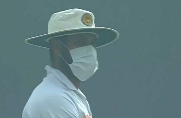 श्रीलंकाई खिलाड़ियों का प्रदूषण पर हंगामा, विराट ने पारी घोषित की - srilankan Players wear mask in ground