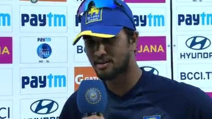 गेंद से छेड़खानी के मामले में श्रीलंकाई कप्तान, कोच 4 वनडे और 2 टेस्ट के लिए निलंबित - Dinesh Chandimal ban