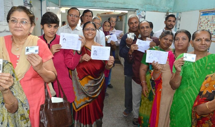गुजरात चुनाव : पहले चरण में 68 फीसदी मतदान - Gujarat Assembly Elections 2017, Gujarat Elections voting
