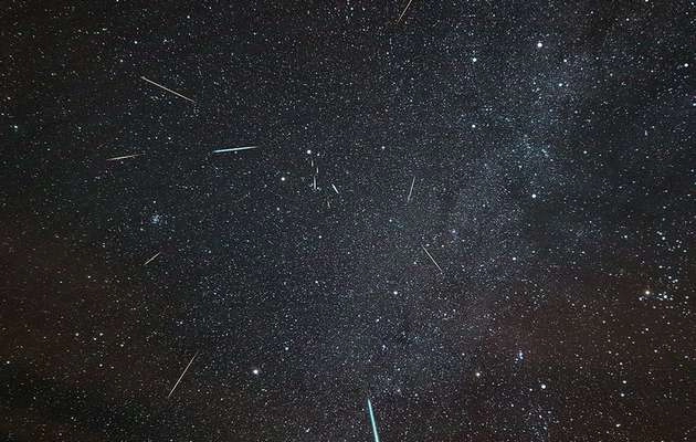 आकाश में होगी उल्काओं की बारिश, दिखेगा अद्भुत नजारा - Geminid meteor shower