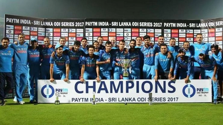 धवन का शतक, भारत ने लगातार आठवीं श्रृंखला जीती - Shikhar Dhawan, Unbeaten Centuri