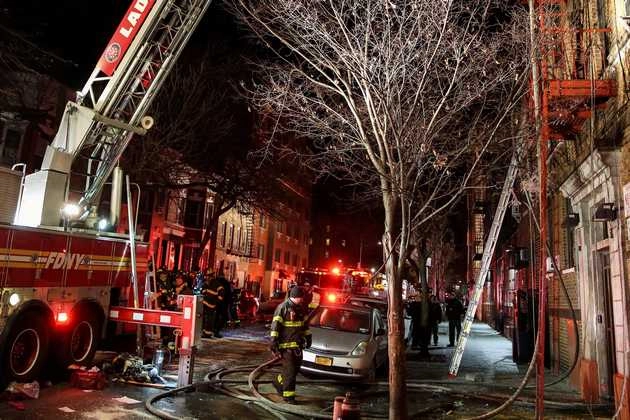 न्यूयॉर्क में अपार्टमेंट में आग, 12 की मौत
