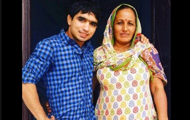 कैंसर से जूझ रही अपनी मां को जीत समर्पित करेंगे प्रवीण राणा - Praveen Rana, Star Wrestler