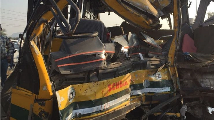 इंदौर बस हादसा : आरटीओ पर गिरी गाज, शिवराज ने हटाया - Indore Bus accident