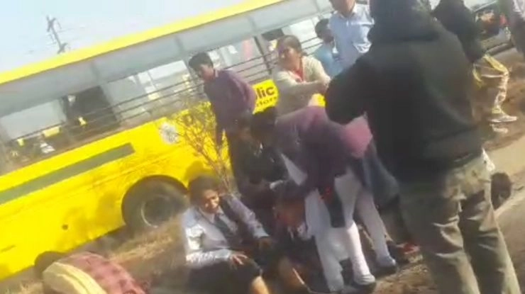 डीपीएस बस दुर्घटना से चेता प्रशासन, छोटे स्‍कूली वाहनों पर सख्ती - School Bus Accident, School Vehicle, Indore