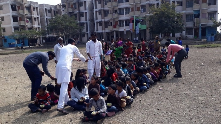 मकर संक्रांति पर 'विशुद्ध सहायता संगठन' की अनूठी पहल - Makar Sankranti, Indore,