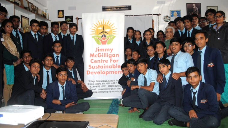 जिम्मी मगिलिगन सेंटर पर नई और पुरानी पीढ़ी ने सीखा प्रकृति से प्यार करना - jimmy center for sustainable development