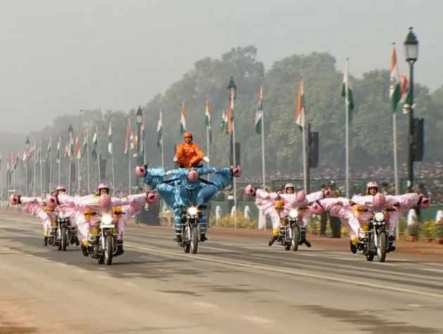राजपथ पर सीमा भवानी ने दिखाया दम, लोगों में भरा रोमांच (फोटो) - seema bhawani in republic day parade