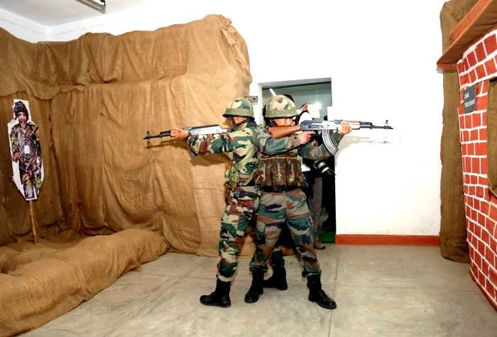 गोरखा रेजीमेंट की नर्सरी से थर्रा गया जर्रा-जर्रा - Indian Army, Media, Gurkha Regiment
