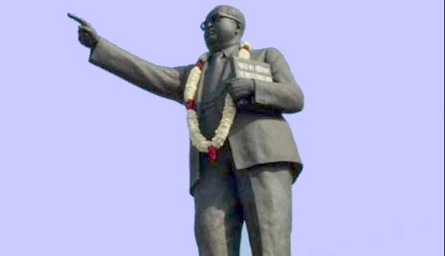 सीतापुर में अंबेडकर प्रतिमा के साथ छेड़छाड़ - ambedkar statue vandalised in Sitapur