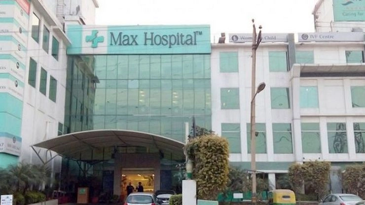मैक्स अस्पताल को 30 लाख रुपए का मुआवजा देने का निर्देश - Max Hospital, Delhi, child death, compensation of Rs 30 lakh