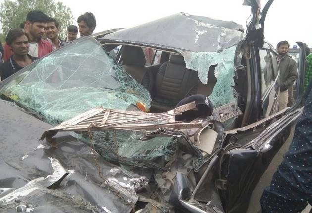 सड़क हादसे में भाजपा विधायक समेत चार की मौत - BJP Mla dies in road accident