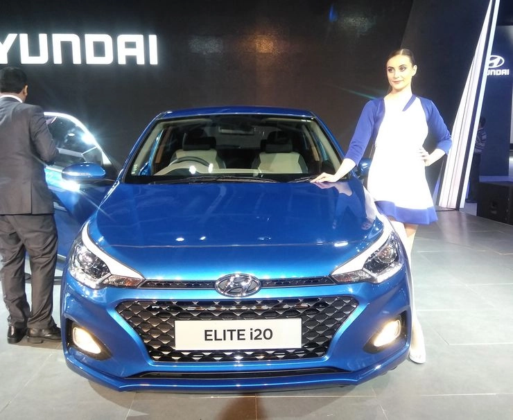 हुंडई की नई Elite i20 लांच, नए फीचर्स के साथ मिलेगा ज्यादा माइलेज - Auto Expo 2018 : Hyundai unveils 2018 Elite i20