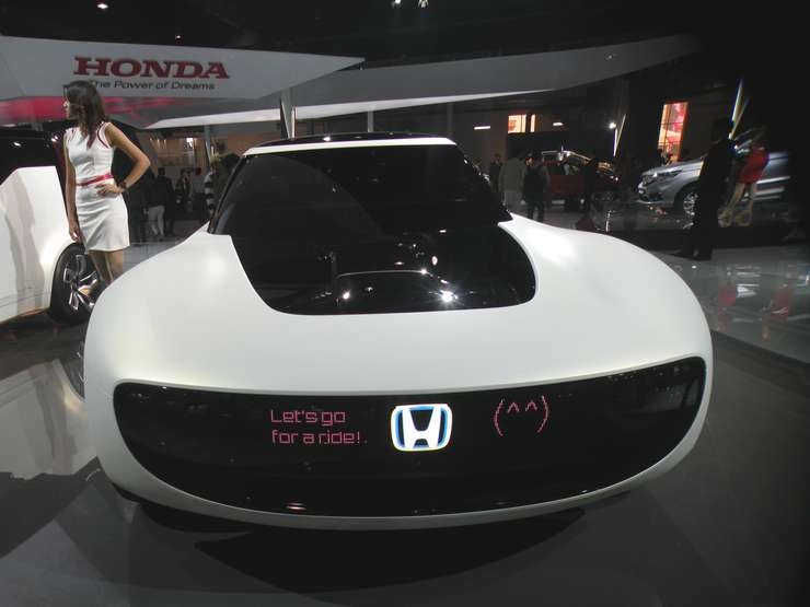 अब ज़माना स्मार्ट इलेक्‍ट्रि‍क वाहनों का है, जल्द ही चलाएंगे हम-आप​ - Auto Expo 2018