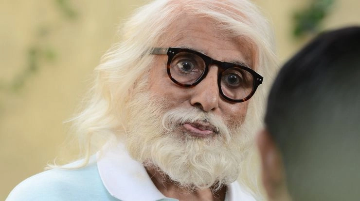 फिल्म निर्माण मायावी दुनिया है, हम उसमें जीने का प्रयास करते हैं : अमिताभ बच्चन