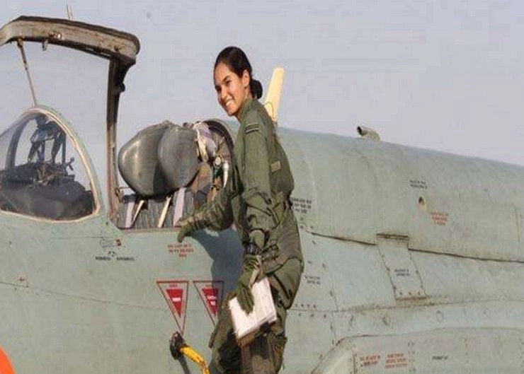 अवनी भारताची पहिली महिला फायटर पायलट