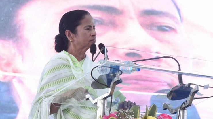 ममता गरजी, पीएफ के लिए ब्याज दरों में कटौती पीएनबी घोटाले का नतीजा - Mamta Banerjee, Chief Minister, West Bengal, PF