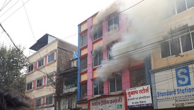 इंदौर के रानीपुरा में फिर लगी आग, बड़ा हादसा टला