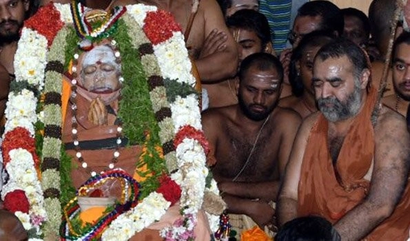 कांची पीठ के शंकराचार्य जयेंद्र सरस्वती का निधन - Kanchi Shankaracharya Jayendra Saraswati passes away
