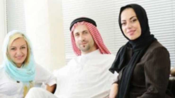 दो बीवियां रखने वाले को मिलेगा सरकार से इनाम - Emirati men with two wives will get housing allowance