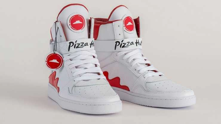 जूते से भी ऑर्डर कर सकेंगे पिज्जा - Pizza Hut makes fresh pair of pizza-ordering shoes, but you can buy these Pie Tops