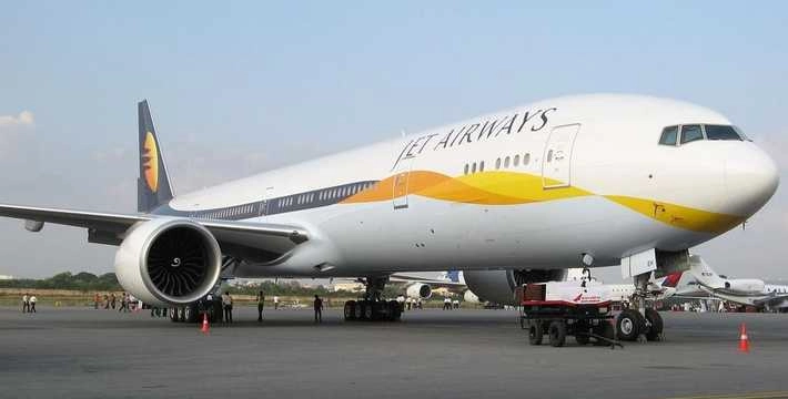 सबसे बड़ी विमान सेवा कंपनी  जेट एयरवेज को 1,323 करोड़ रुपए का नुकसान