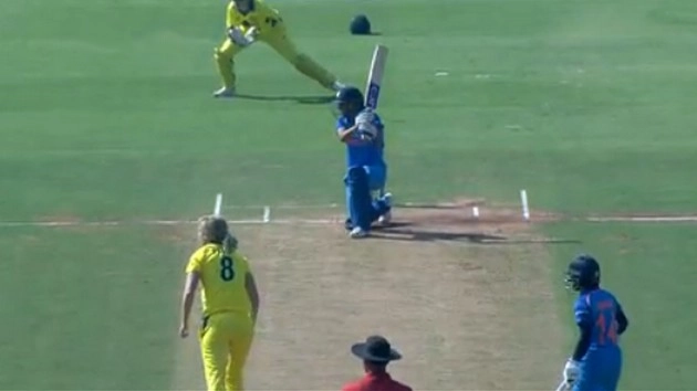 ऑस्ट्रेलिया से 8 विकेट से हारीं भारतीय महिलाएं - Indian Women's Cricket Team, India-Australia ODI