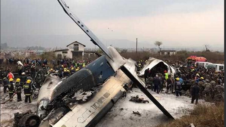 नेपाल में बांग्लादेश का यात्री विमान दुर्घटनाग्रस्त, 50 लोगों की मौत - Bangladesh passenger plane, Kathmandu, Nepal